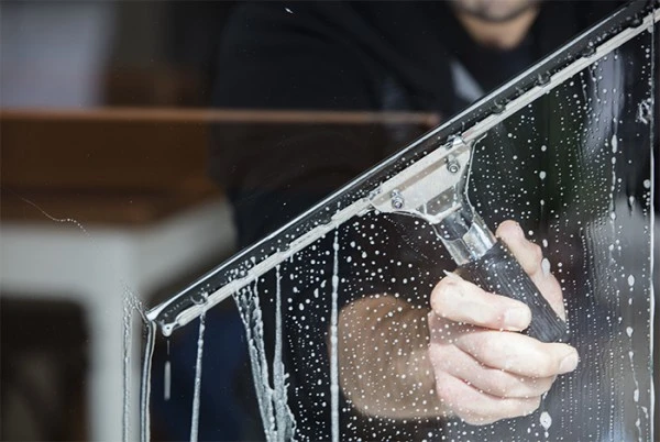 Nettoyage de vitres